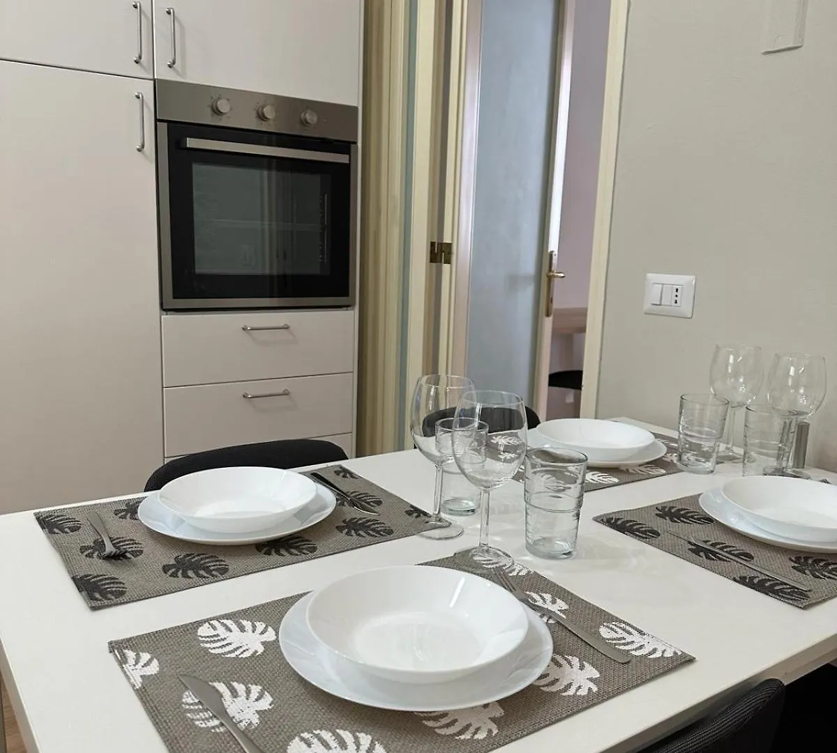 Le14 Duomo-Loreto Acomfortable Apartment Milan